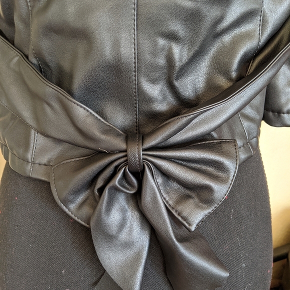 Faux Fur/Leather Vest - Picture 2 of 13